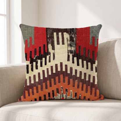 Coussin ethnique motif Voyage Persan 45x45 cm posé sur un canapé en lin beige