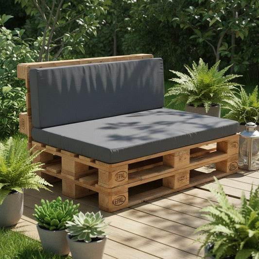 Coussins pour palette europe, assise et dossier, sur un canapé de palettes en terrasse