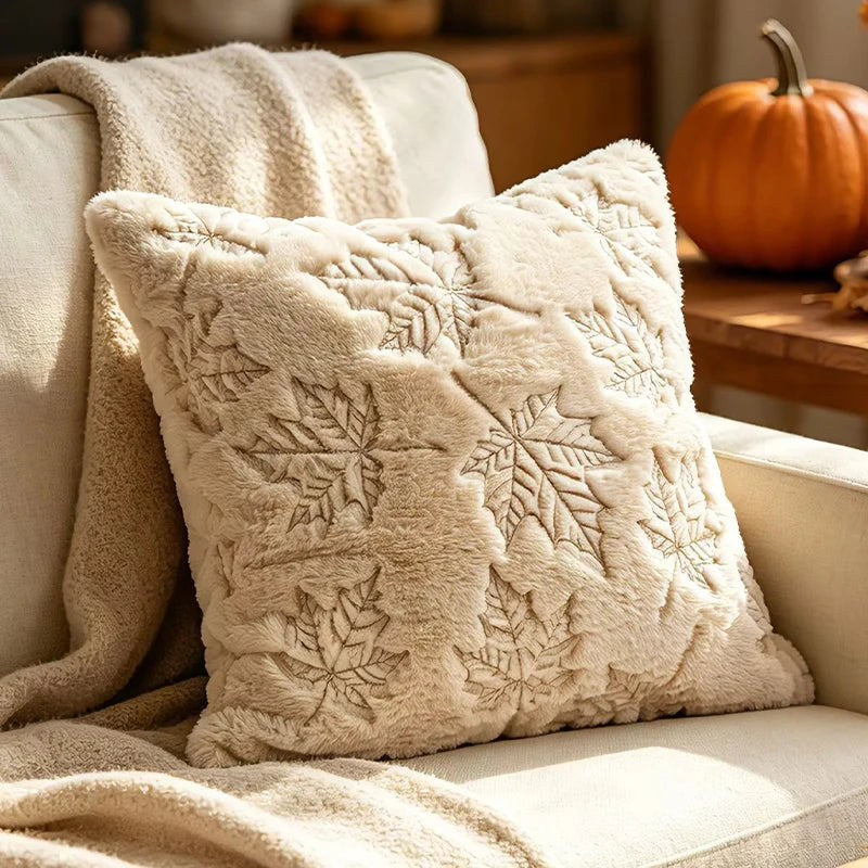 Housse de coussin d'automne en peluche, modèle feuilles d'érable crème