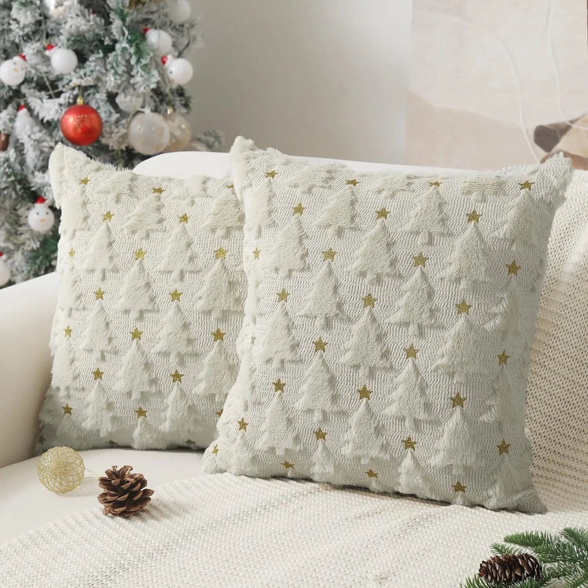 Housse de coussin de Noël 45 x 45 cm, motif sapins étoilés blancs