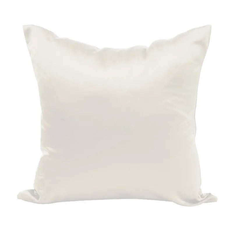 Housse de coussin effet soie en satin, coloris ivoire