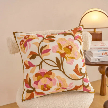 Housse de coussin fleurie brodée, motif magnolias