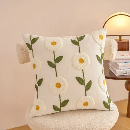 Housse de coussin fleurie brodée, motif marguerites