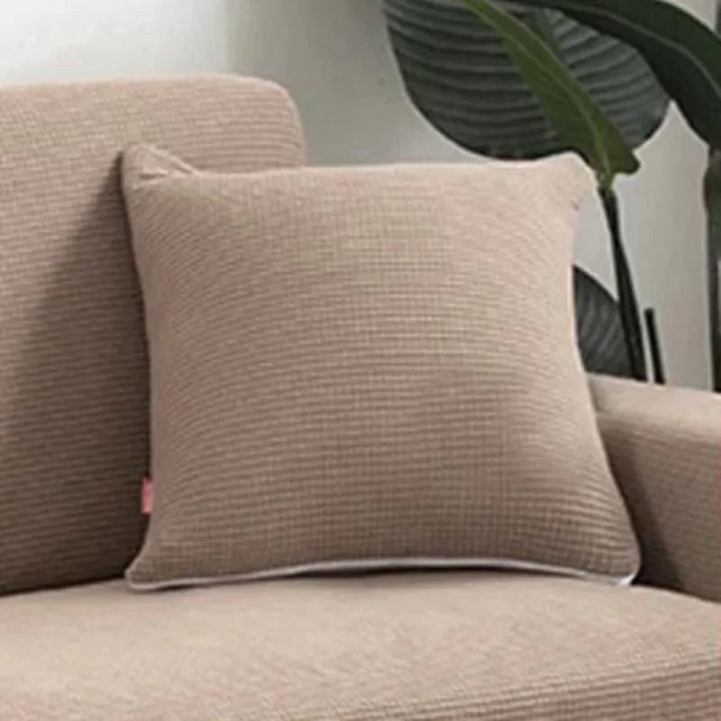 Coloris taupe de la housse de coussin en maille texturée